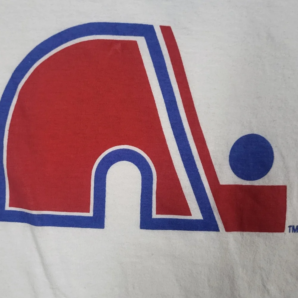 NHL White T-shirt Bud Light Of The Nordiques de W/ Blue Stripes - Picture 4 of 16